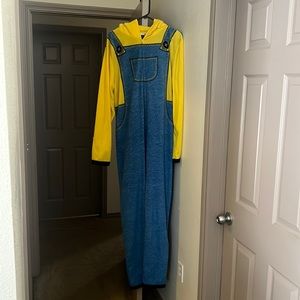 Minions onesie! Size is XL